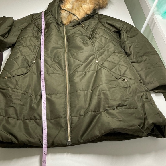 NWOT SUSAN GRAVER Water Resistant Quilted Puffer Jacket with Hood Olive Medium - Picture 8 of 11